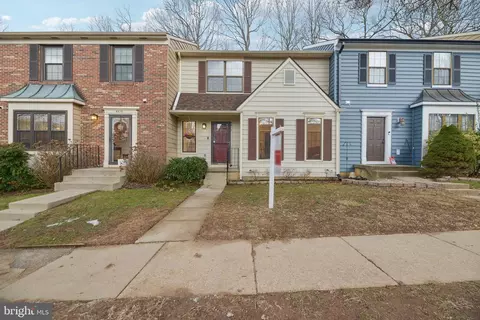 6017 Scarborough Commons Ln, Burke, VA 22015