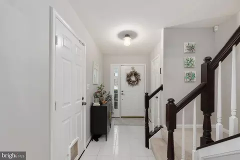 6345 Demme Pl, Springfield, VA 22150 photo 3