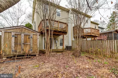 Exterior - 5719 Mason Bluff Dr, Burke, VA 22015 photo 8 of 11