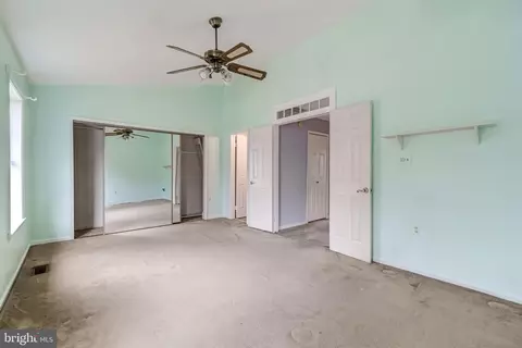 Bedroom - 5719 Mason Bluff Dr, Burke, VA 22015 photo 3 of 7