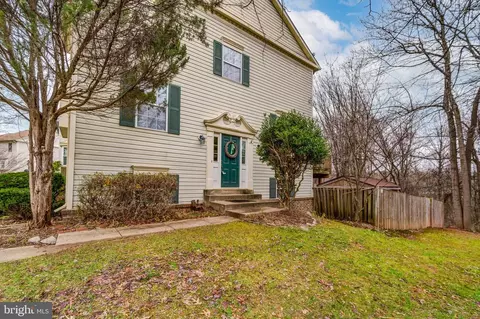 5719 Mason Bluff Dr, Burke, VA 22015
