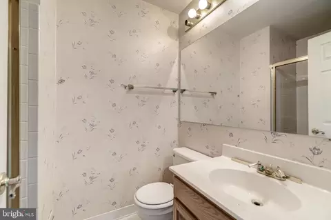Bath - 5719 Mason Bluff Dr, Burke, VA 22015 photo 2 of 3