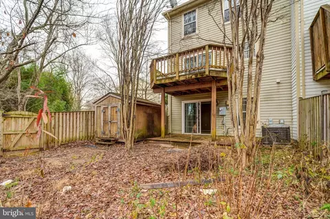 Exterior - 5719 Mason Bluff Dr, Burke, VA 22015 photo 6 of 11
