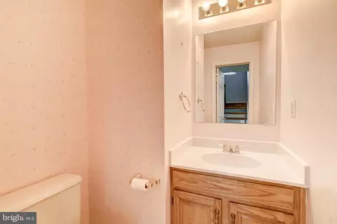 Bath - 5719 Mason Bluff Dr, Burke, VA 22015 photo 1 of 3