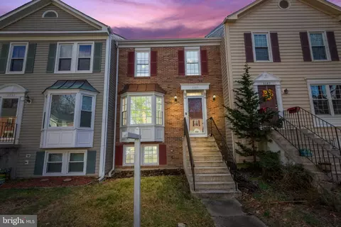 6085 Clay Spur Ct, Centreville, VA 20121