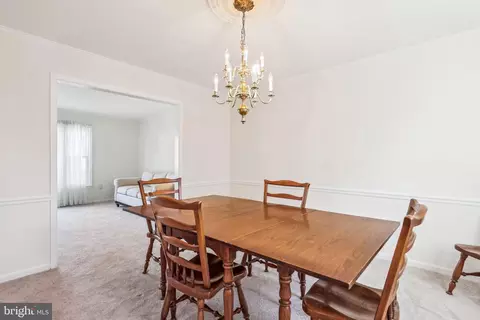 7122 Rolling Forest Ave, Springfield, VA 22152 photo 10