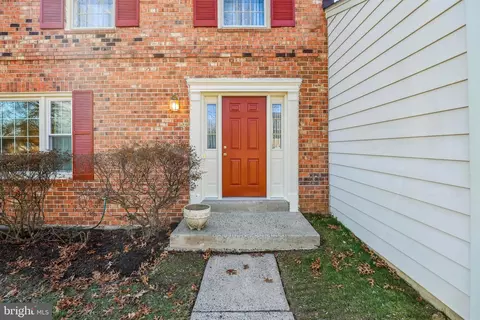 7122 Rolling Forest Ave, Springfield, VA 22152 photo 2