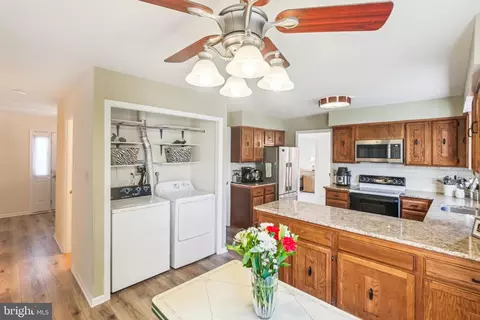7122 Rolling Forest Ave, Springfield, VA 22152 photo 17