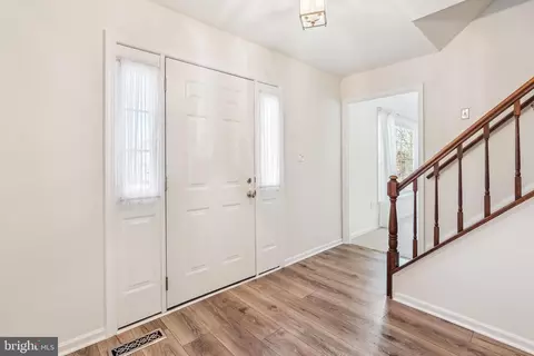 7122 Rolling Forest Ave, Springfield, VA 22152 photo 4