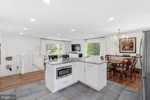 7223 Galgate Dr, Springfield, VA 22153 photo 19