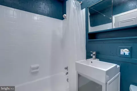 10006 E Constable Ct, Fairfax, VA 22032 photo 21