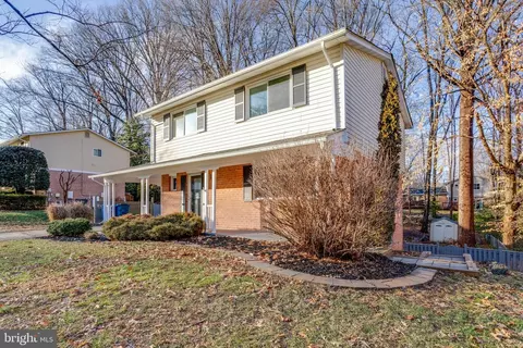 10006 E Constable Ct, Fairfax, VA 22032 photo 4