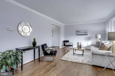 10006 E Constable Ct, Fairfax, VA 22032 photo 5