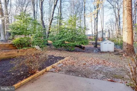 10006 E Constable Ct, Fairfax, VA 22032 photo 31