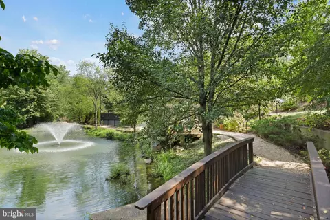View/Area - 8380 Greensboro Dr #626, Mclean, VA 22102 photo 5 of 5