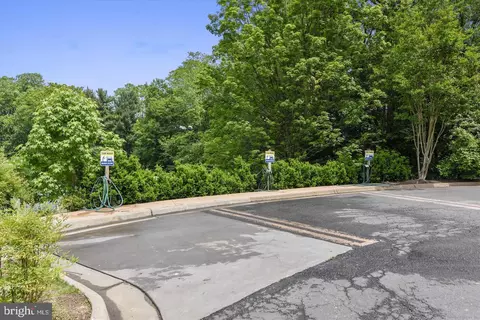 Exterior - 8380 Greensboro Dr #626, Mclean, VA 22102 photo 8 of 10