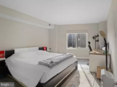Bedroom - 8380 Greensboro Dr #626, Mclean, VA 22102 photo 5 of 7