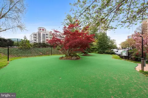 Exterior - 8380 Greensboro Dr #626, Mclean, VA 22102 photo 10 of 10