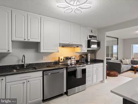 Kitchen - 8380 Greensboro Dr #626, Mclean, VA 22102 photo 1 of 2