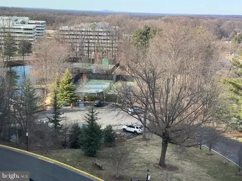 View/Area - 8380 Greensboro Dr #626, Mclean, VA 22102 photo 1 of 5