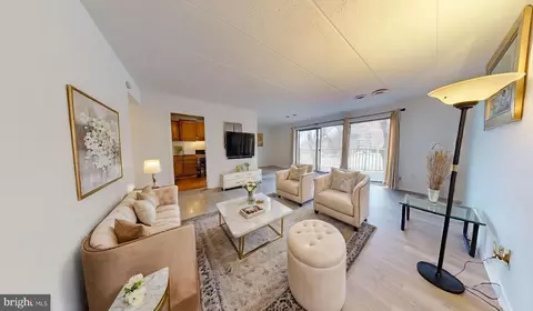 5703 Indian Ct #11, Alexandria, VA 22303