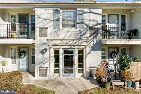 8360 Dunham Ct #C, Springfield, VA 22152