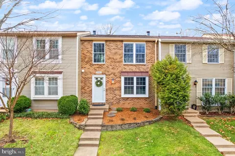 1692 Sierra Woods Ct, Reston, VA 20194