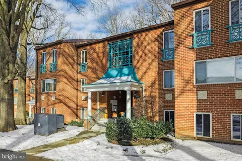 11812 Breton Ct #1A, Reston, VA 20191