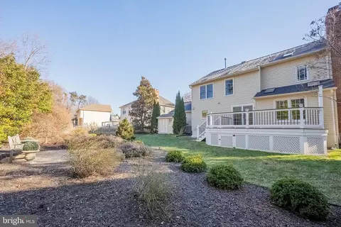 Exterior - 8530 Silverview Dr, Lorton, VA 22079 photo 3 of 17