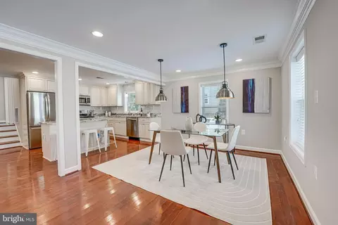 6449 Second St, Alexandria, VA 22312