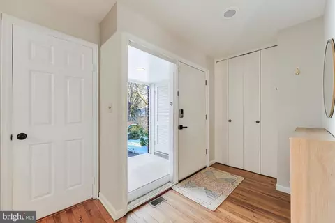 11540 Links Dr, Reston, VA 20190 photo 7
