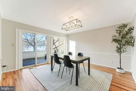 11540 Links Dr, Reston, VA 20190 photo 9