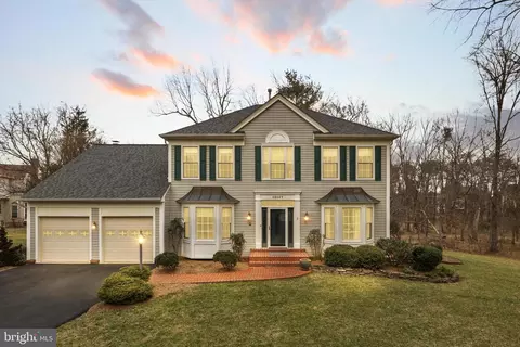 15147 Stillfield Pl, Centreville, VA 20120
