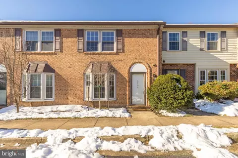 5704 Independence Cir, Alexandria, VA 22312