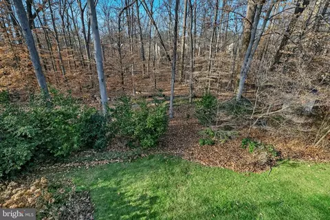 9012 Brook Ford Rd, Burke, VA 22015 photo 12