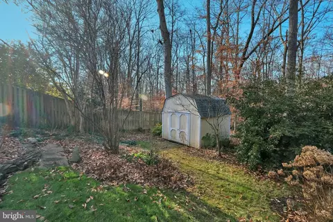 9012 Brook Ford Rd, Burke, VA 22015 photo 29