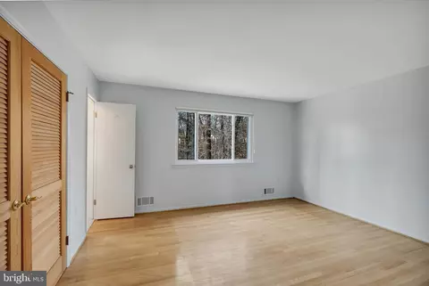 9012 Brook Ford Rd, Burke, VA 22015 photo 18