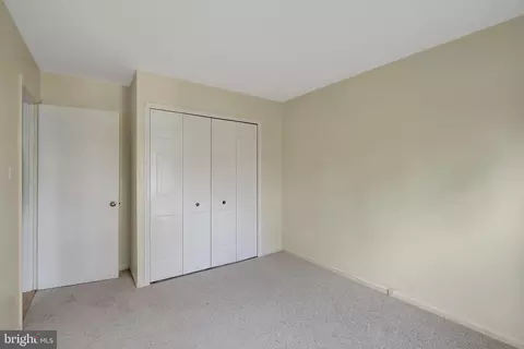 9012 Brook Ford Rd, Burke, VA 22015 photo 17