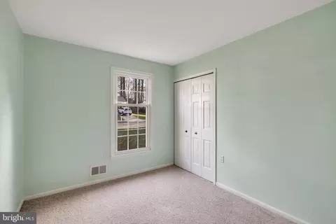 9012 Brook Ford Rd, Burke, VA 22015 photo 14