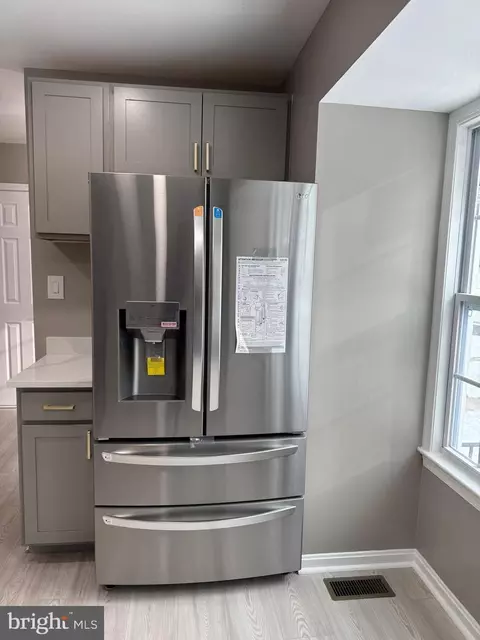 Kitchen - 9022 Rosewall Ct, Springfield, VA 22152 photo 5 of 21