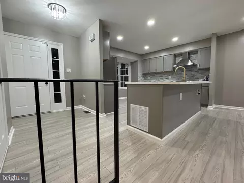 Entry Way - 9022 Rosewall Ct, Springfield, VA 22152 photo 4 of 38