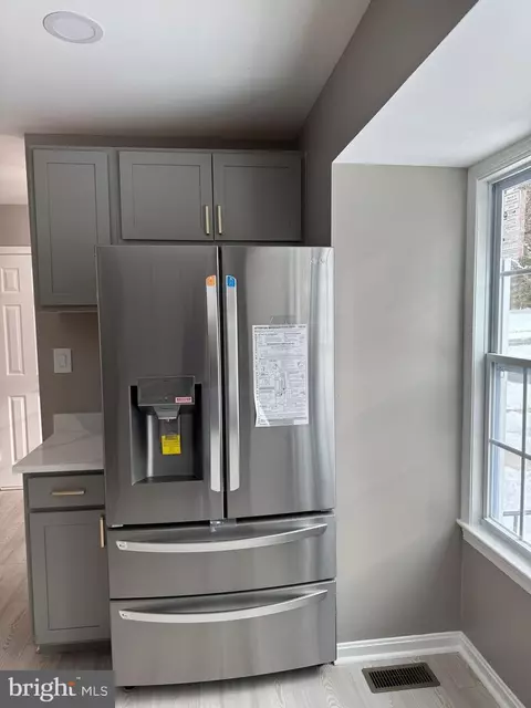 Kitchen - 9022 Rosewall Ct, Springfield, VA 22152 photo 4 of 21
