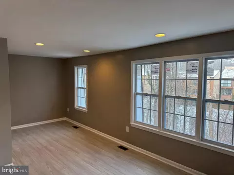 Living - 9022 Rosewall Ct, Springfield, VA 22152 photo 3 of 15