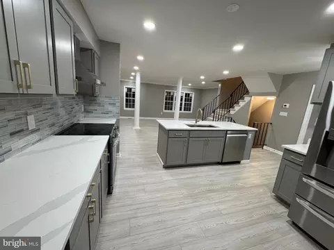 Entry Way - 9022 Rosewall Ct, Springfield, VA 22152 photo 13 of 38