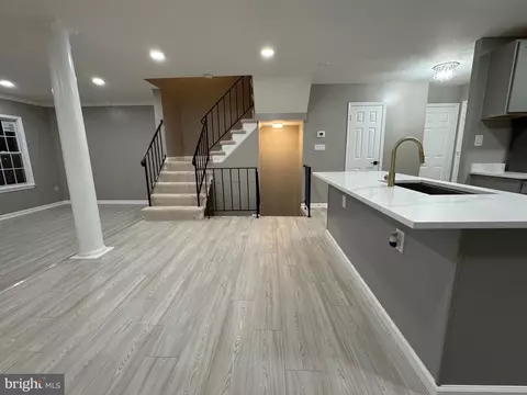 Entry Way - 9022 Rosewall Ct, Springfield, VA 22152 photo 10 of 38