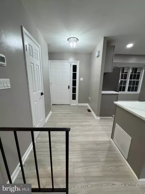 Entry Way - 9022 Rosewall Ct, Springfield, VA 22152 photo 12 of 38