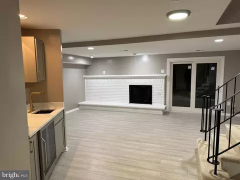 Living - 9022 Rosewall Ct, Springfield, VA 22152 photo 15 of 15