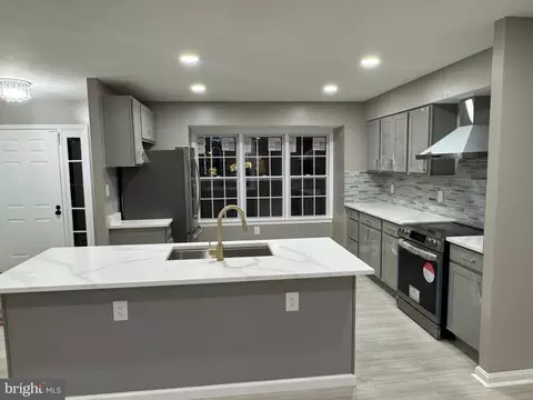 Kitchen - 9022 Rosewall Ct, Springfield, VA 22152 photo 14 of 21