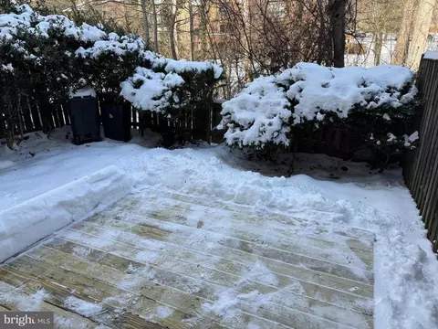 Exterior - 9022 Rosewall Ct, Springfield, VA 22152 photo 4 of 8