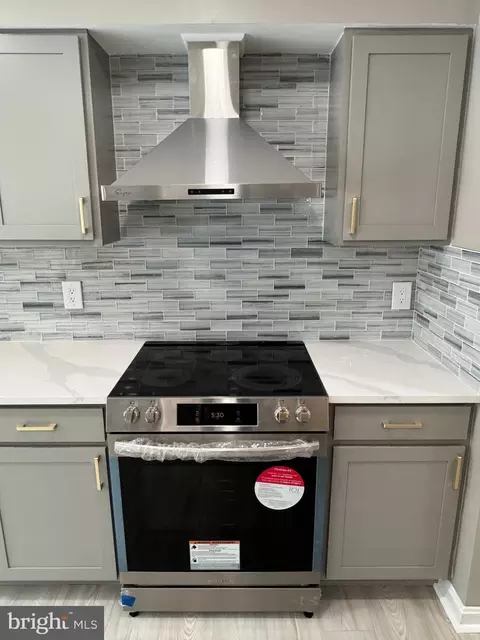 Kitchen - 9022 Rosewall Ct, Springfield, VA 22152 photo 9 of 21
